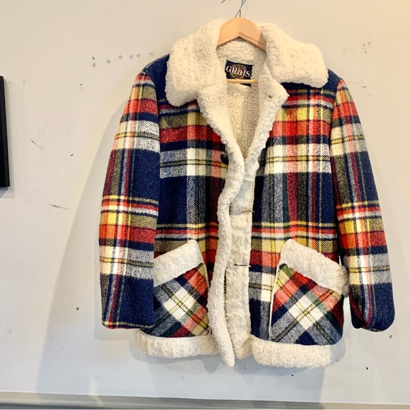 Grais Sherpa lined plaid coat VINTAGE -“yellowjackets-ish” - Picture 3 of 12